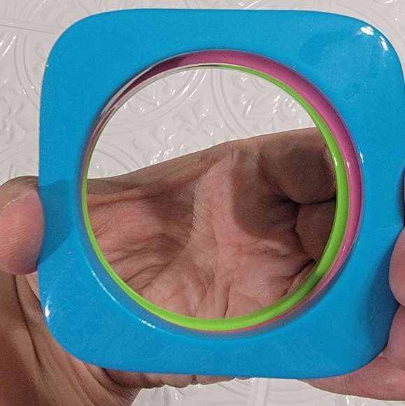 Vintage 80s Neon Lucite Set of Three Round Square Bangle Bracelets - Picture 4 of 8